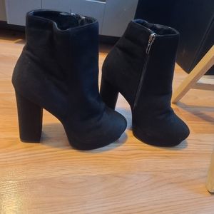 Cute 💕💕 Nature Breeze Booties Size 8 New